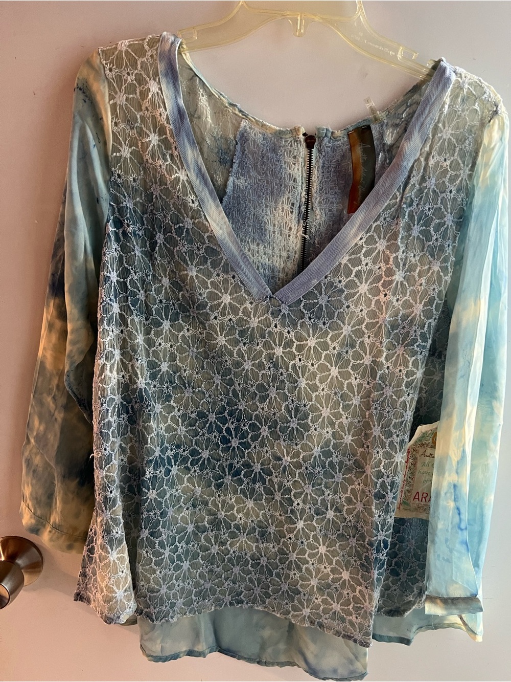 Aratta Light Blue Lace Overlay V-Neck Tunic NWT SIZE L